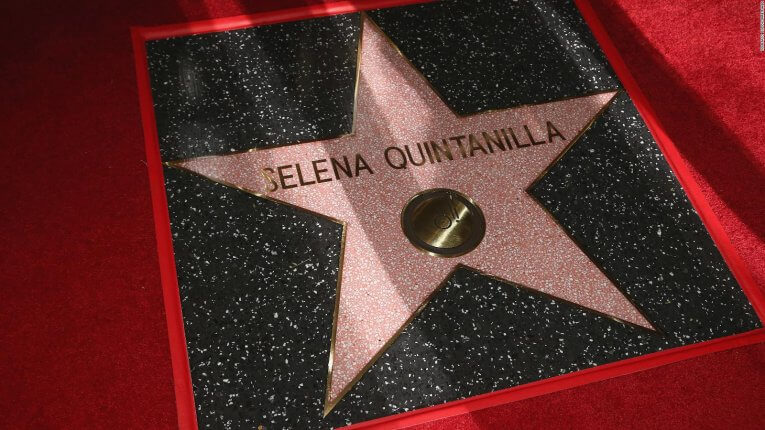 Piden cambie de nombre estrella de Selena • 97.9 La Raza